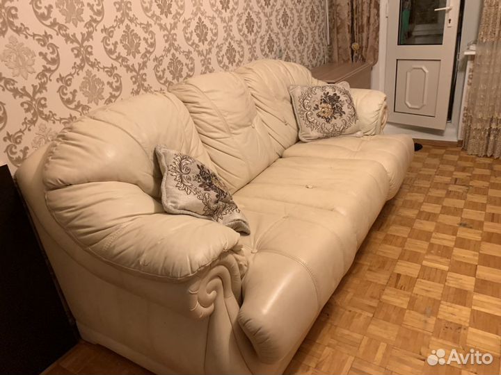 Диван Кожанный