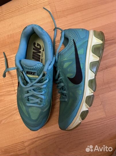 Кроссовки женские 37 размер