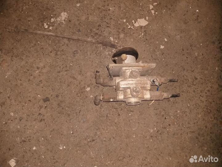 Кран тормозной двухсекционный газ, ЗИЛ, камаз, маз