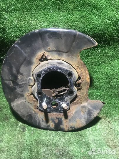 Кожух суппорта левый Infiniti Ex35 NJ50 VQ37VHR