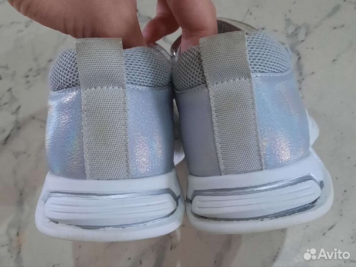 Сандали для девочки