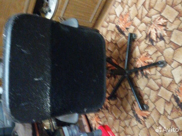 Компьютерный стул механизм не работает