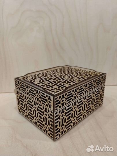 Лазерное выжигание / резка по дерева на заказ