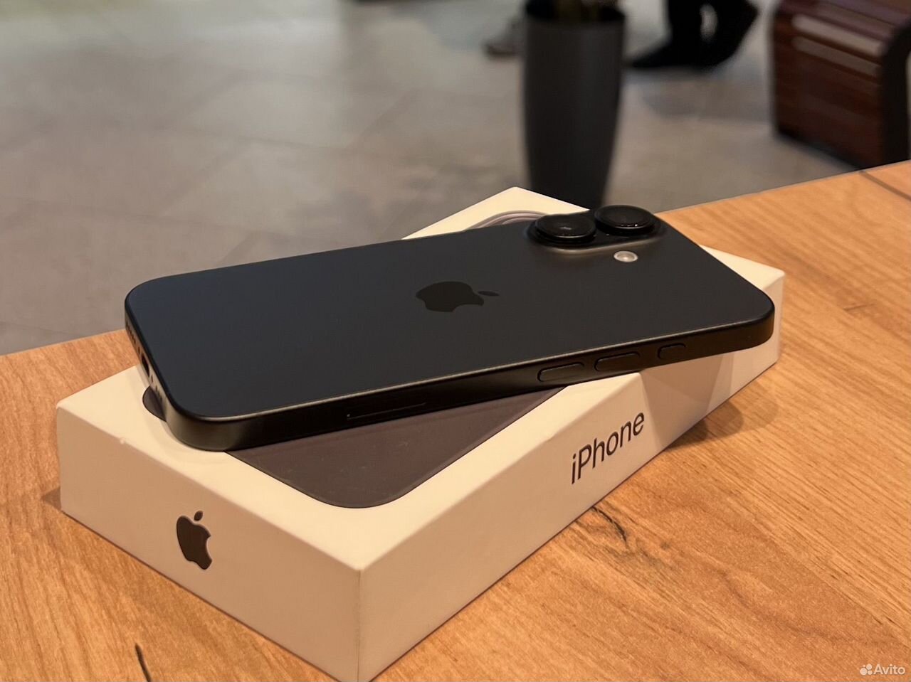 iPhone 16, 128 ГБ, SIM + eSIM
