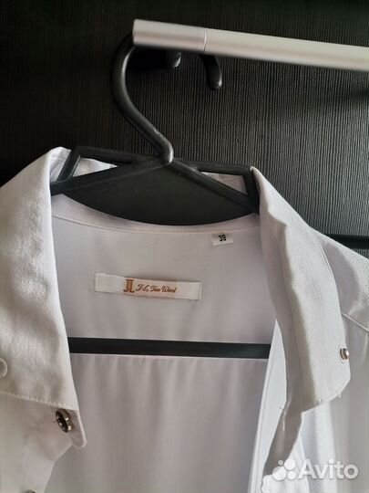 Продам белую рубашку