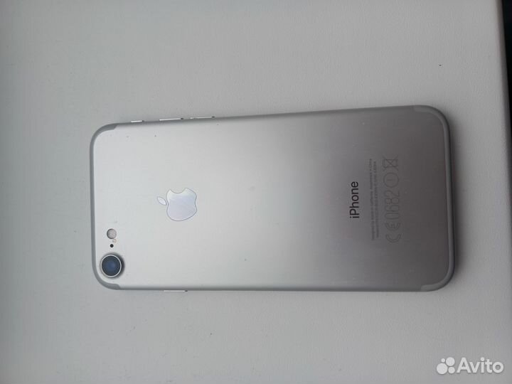 iPhone 7, 128 ГБ