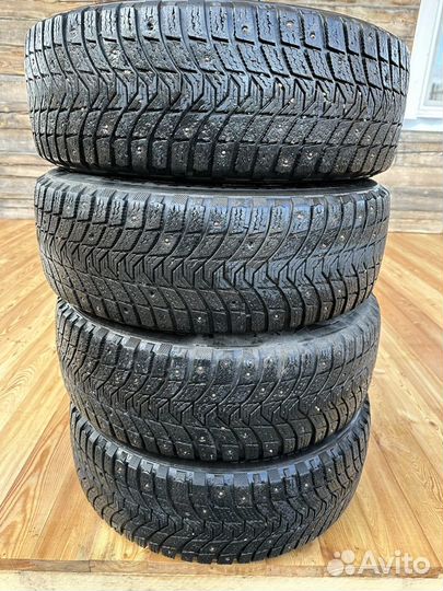 Michelin X-Ice North 3 215/60 R16 87S