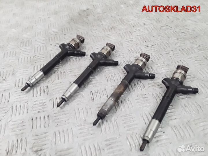 Форсунка дизельная Toyota Corolla Verso 236700R050