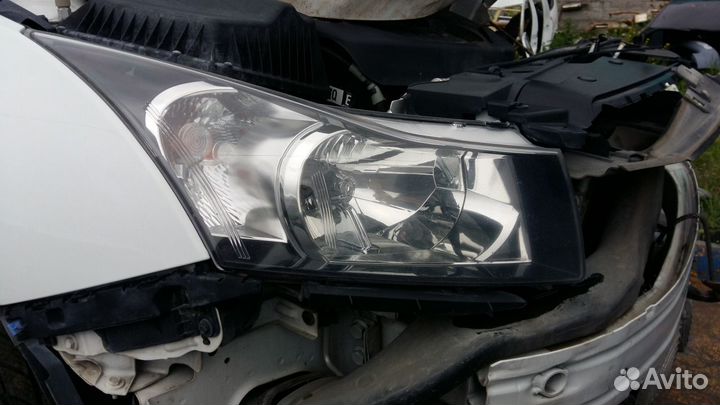 Фара передняя правая Шевроле Круз