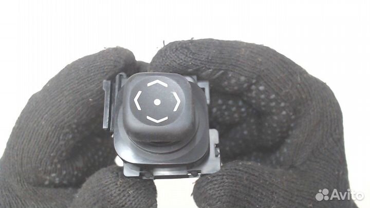 Кнопка рулевой колонки Lexus GS, 2013