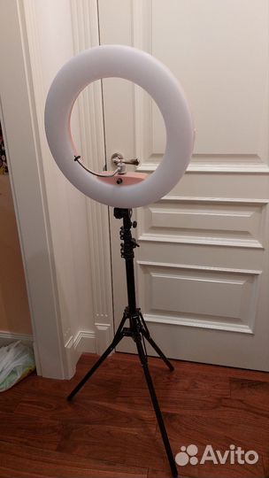 Кольцевая лампа со штативом
