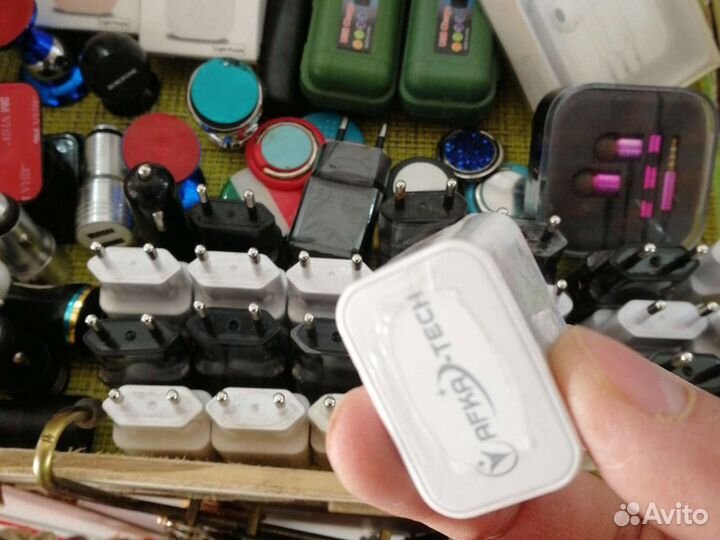 Сетевое зарядное устройство