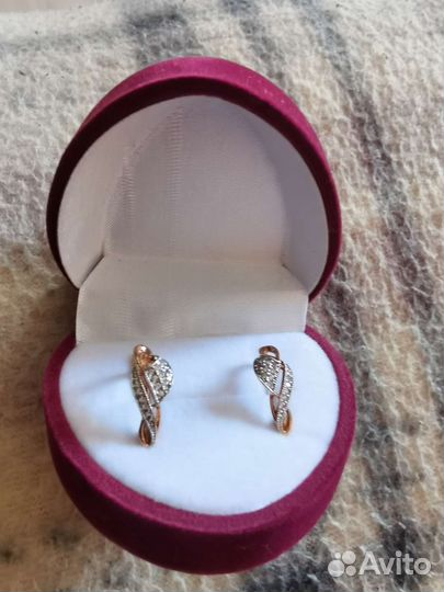 Золотые серьги