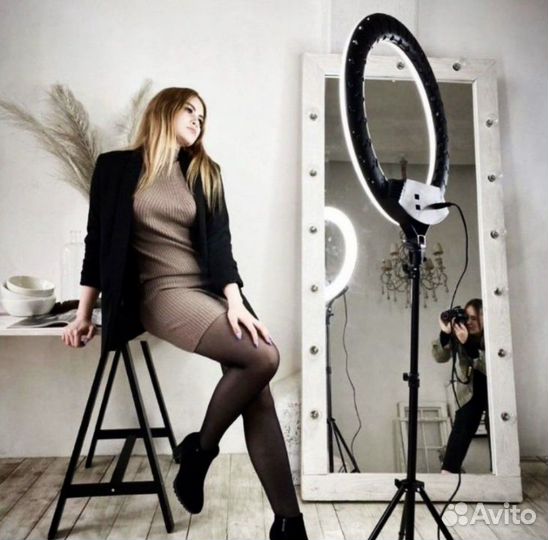 Кольцевая лампа со штативом