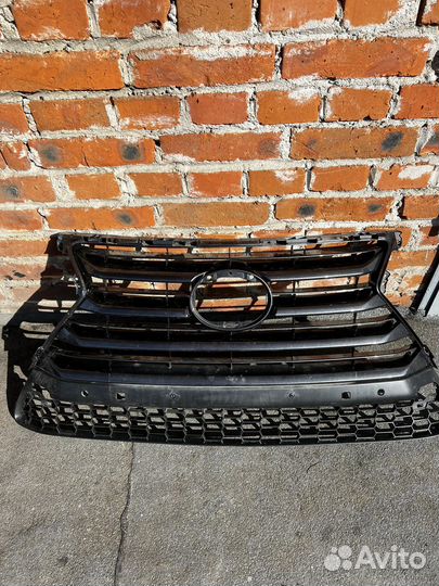 Решетка радиатора lexus nx 200