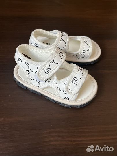 Бронь Сандалии детские 20 р