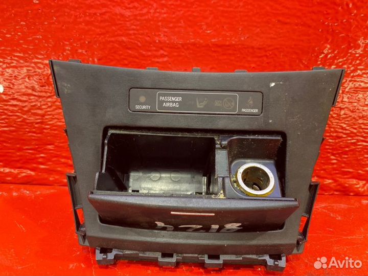 Пепельница Toyota Avensis 3 1adftv 2011