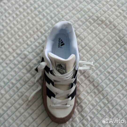 Кроссовки adidas