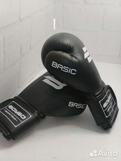 Боксерские перчатки