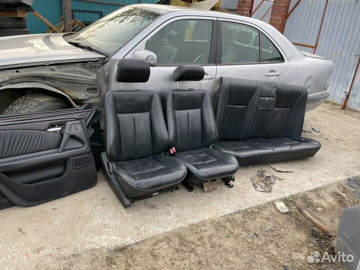 Кожаный салон w210 дорест