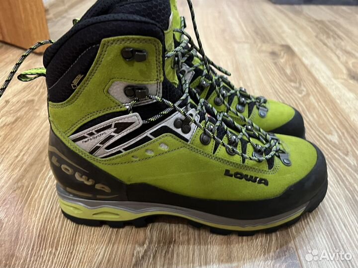 Альпинистские ботинки Lowa Weisshorn GTX