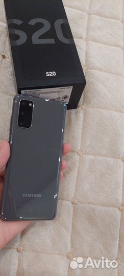 Продам б/у самсунг s 20