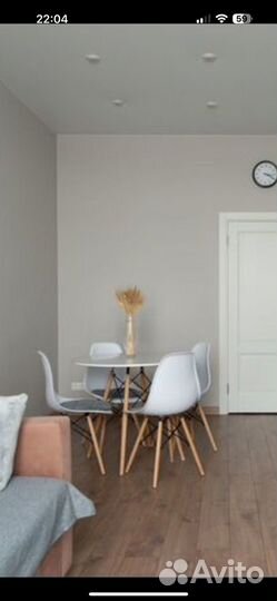 Стул пластиковый сканди