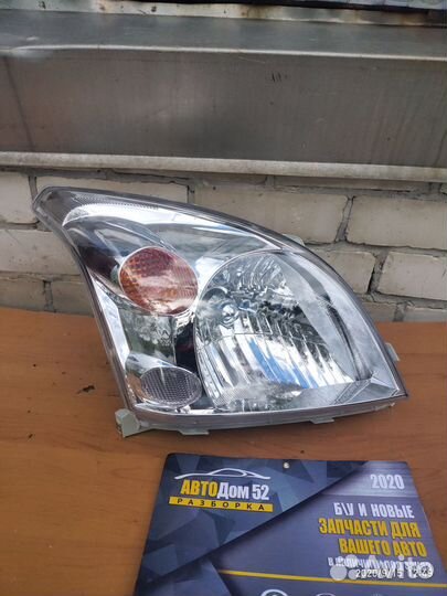 Фара правая Toyota Prado 02-09