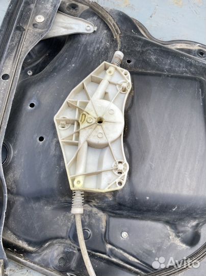 Стеклоподъемник перед правый volkswagen passat b6