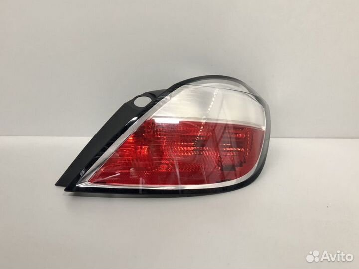 Фонарь задний правый Opel Astra H / Family 2004-20