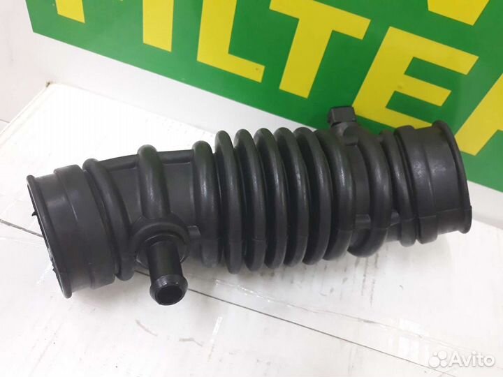 Патрубок впускной Chevrolet Lanos 1.5