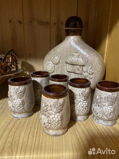 Коллекционная бутылка, кувшин набор, рюмки, стопка