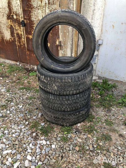 Yokohama Ice Guard 5 IG50 A 215/60 R16