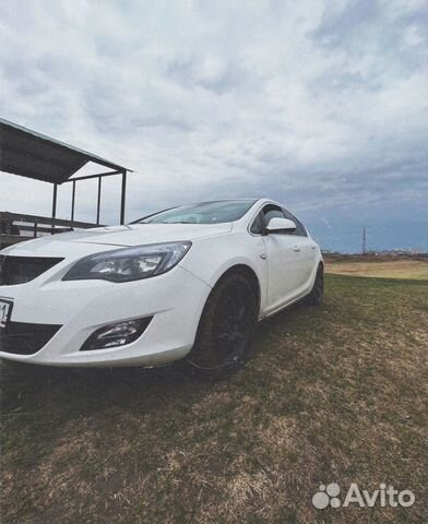 Opel Astra 1.4 AT, 2012, 200 000 км