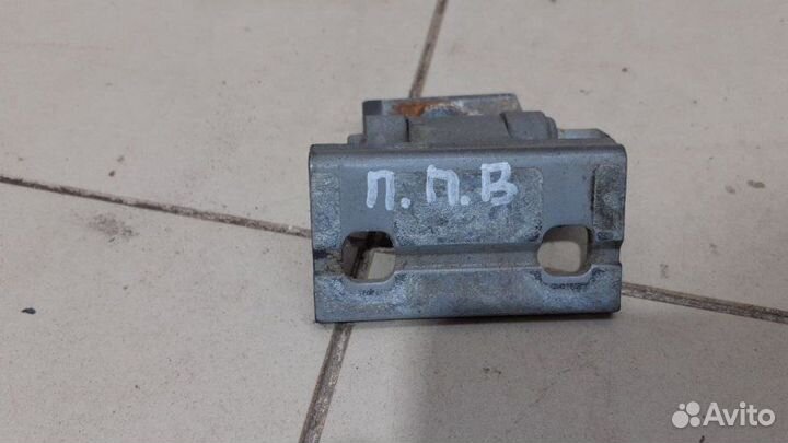 Петля двери верхняя передняя правая Volvo S80