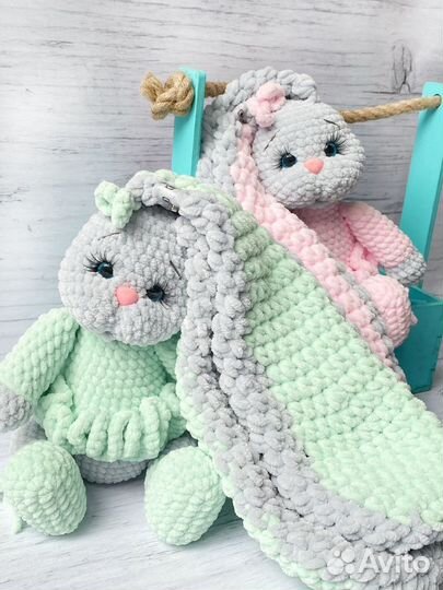 Вязаный заяц