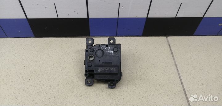 Моторчик заслонки отопителя LX 570 2007