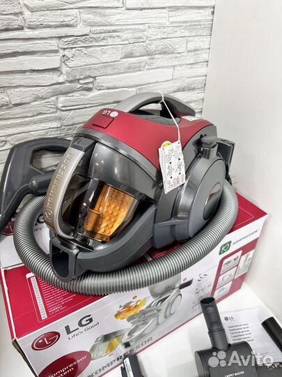 Пылесос LG с контейнером VC83209UHA