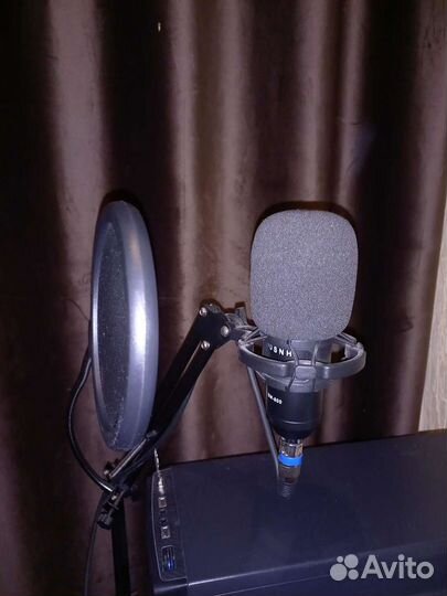 Behringer U-phoria studio комплект для звукозаписи