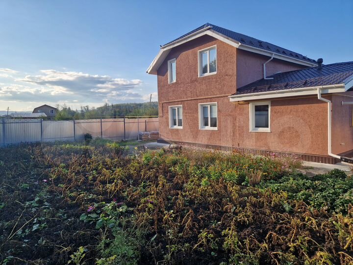 Дом 141 м² на участке 6 сот.