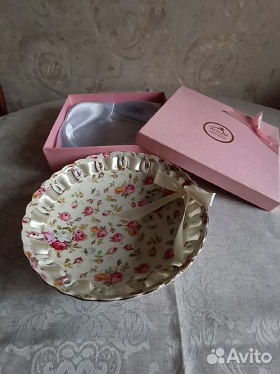 Сухарница фарфор