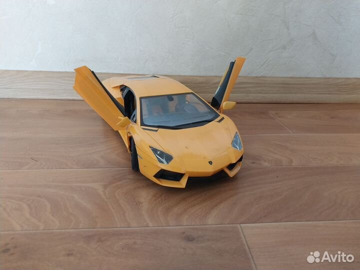 Машина на пульте управления