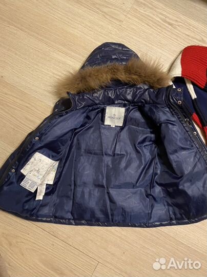 Куртка детская moncler +шапка и шарф 4-5 лет