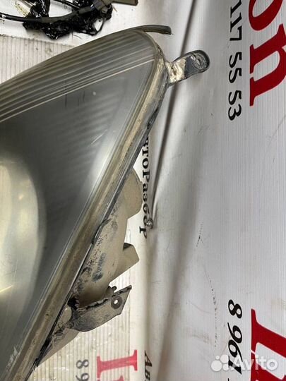 Передняя правая фара RAV 4 xa20 00-06