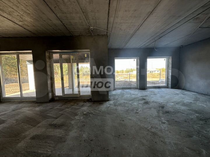 Дом 220 м² на участке 7 сот.