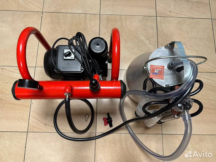 Доильный аппарат - станция на пульсоколлекторе