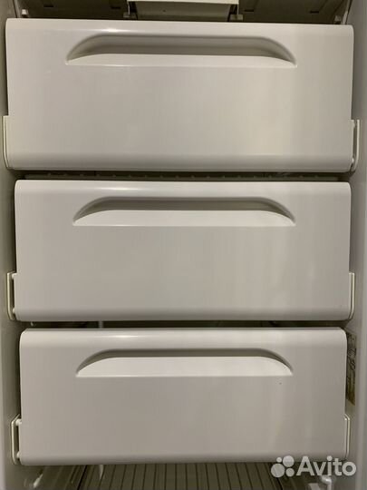 Морозильный шкаф/камера Stinol 106E