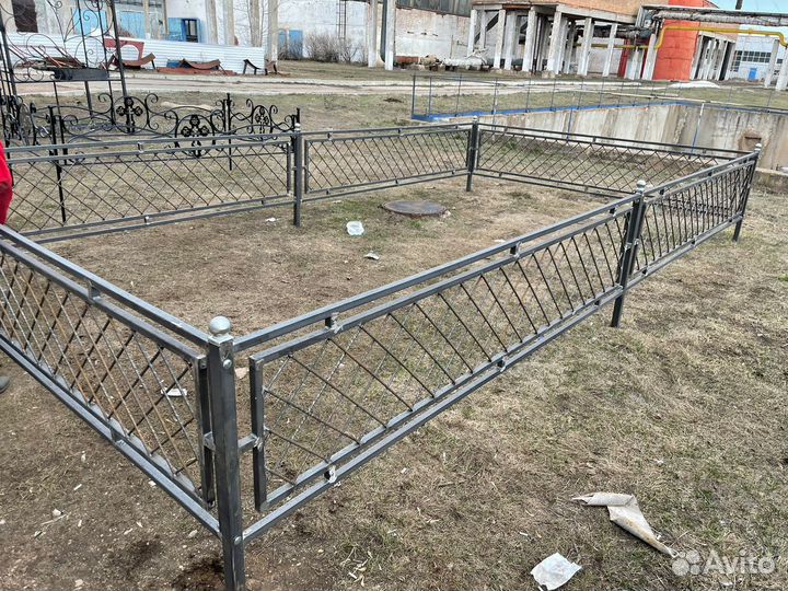 Кованые могильные ограды