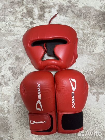 Боксерские перчатки 10 oz