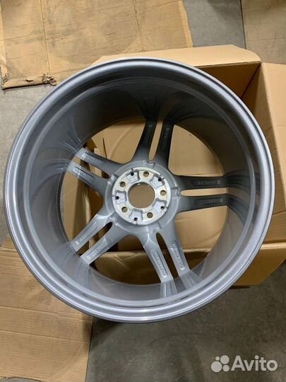 Mercedes W213 E400 AMG диск оригинал новый